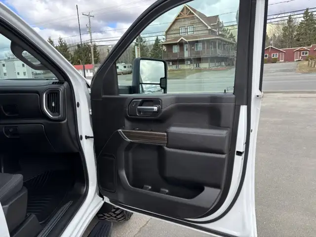 2023 Chevrolet Silverado 2500HD Duramax , Z71 - Photo 15
