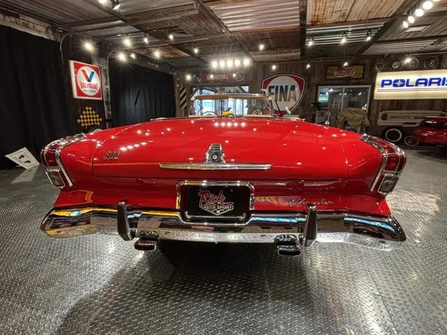 1962 Chrysler 300 Convertible - Photo 4