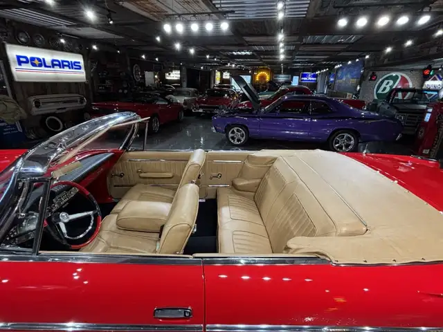 1962 Chrysler 300 Convertible - Photo 9