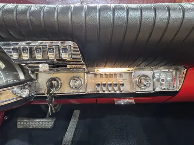 1962 Chrysler 300 Convertible - Photo 24