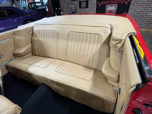 1962 Chrysler 300 Convertible - Photo 31