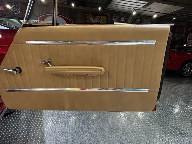 1962 Chrysler 300 Convertible - Photo 35