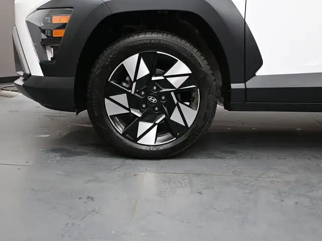 2025 Hyundai Kona PREFERRED TREND HEATED SEATS, HEATED STEERING - Photo 4