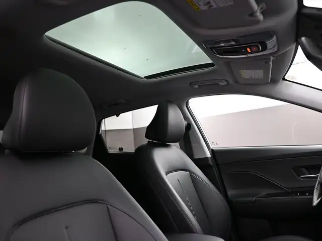 2025 Hyundai Kona PREFERRED TREND HEATED SEATS, HEATED STEERING - Photo 29