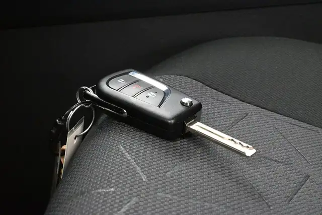 2025 Toyota RAV4 LE HEATED SEATS BACKUP CAMERA & MORE! - Photo 4