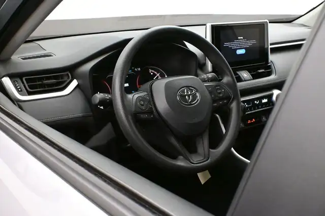 2025 Toyota RAV4 LE HEATED SEATS BACKUP CAMERA & MORE! - Photo 5