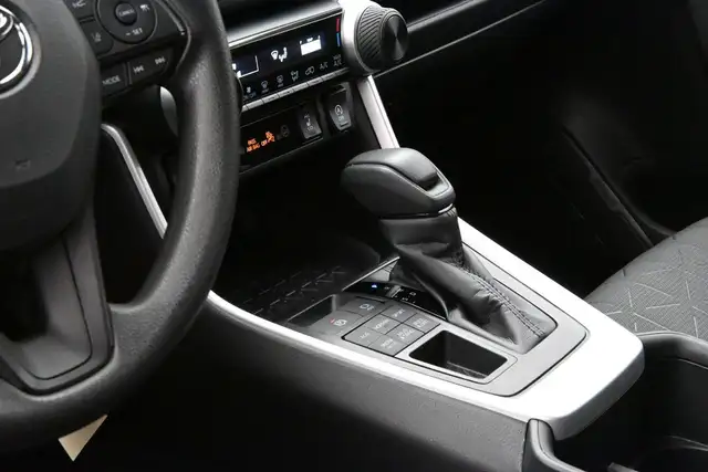 2025 Toyota RAV4 LE HEATED SEATS BACKUP CAMERA & MORE! - Photo 7