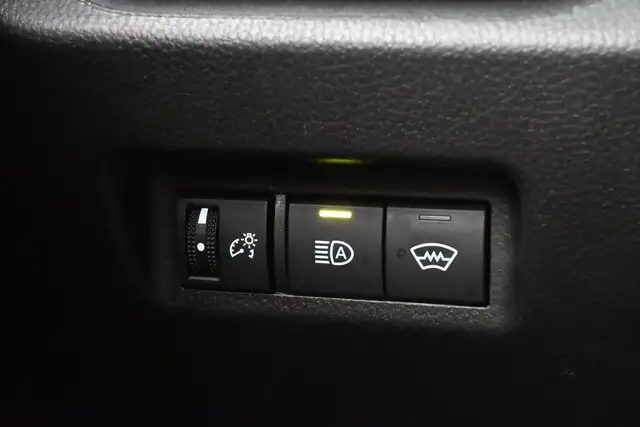 2025 Toyota RAV4 LE HEATED SEATS BACKUP CAMERA & MORE! - Photo 12