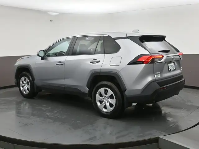 2025 Toyota RAV4 LE HEATED SEATS BACKUP CAMERA & MORE! - Photo 33