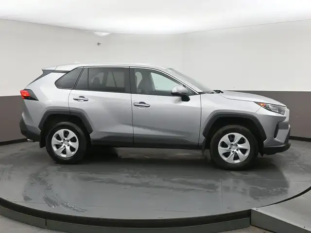 2025 Toyota RAV4 LE HEATED SEATS BACKUP CAMERA & MORE! - Photo 36