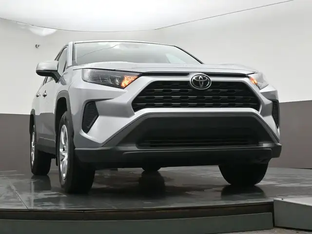 2025 Toyota RAV4 LE HEATED SEATS BACKUP CAMERA & MORE! - Photo 37