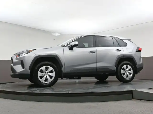 2025 Toyota RAV4 LE HEATED SEATS BACKUP CAMERA & MORE! - Photo 41