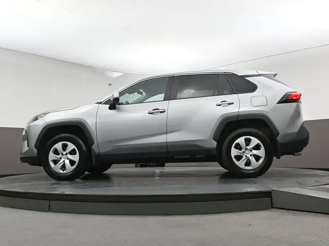 2025 Toyota RAV4 LE HEATED SEATS BACKUP CAMERA & MORE! - Photo 42