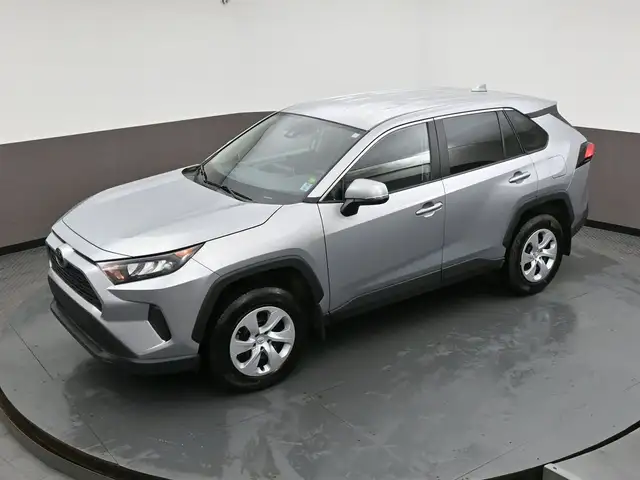 2025 Toyota RAV4 LE HEATED SEATS BACKUP CAMERA & MORE! - Photo 47