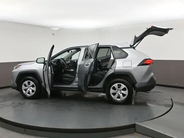 2025 Toyota RAV4 LE HEATED SEATS BACKUP CAMERA & MORE! - Photo 57