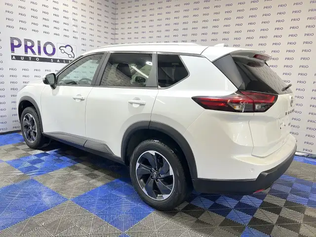 2024 Nissan Rogue - Photo 3