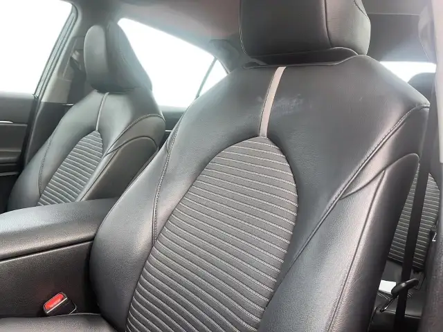 2020 Toyota Camry Hybrid SE SE | Hybrid | Sunroof | Leather - Photo 9