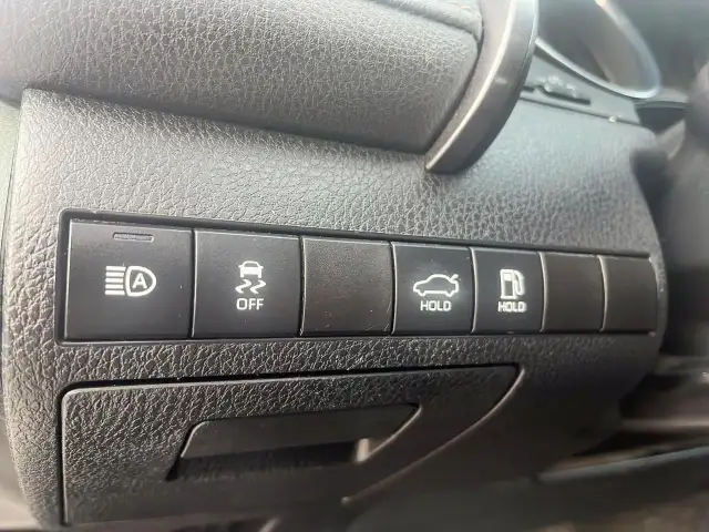 2020 Toyota Camry Hybrid SE SE | Hybrid | Sunroof | Leather - Photo 11