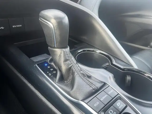 2020 Toyota Camry Hybrid SE SE | Hybrid | Sunroof | Leather - Photo 16