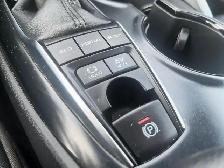 2020 Toyota Camry Hybrid SE SE | Hybrid | Sunroof | Leather - Photo 17