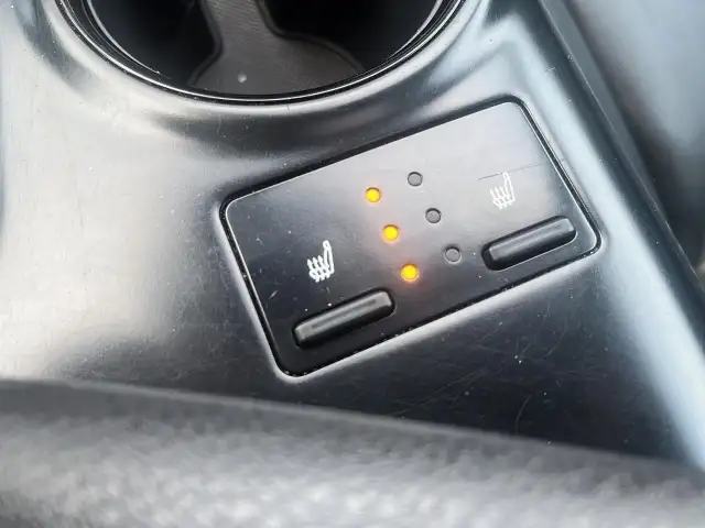 2020 Toyota Camry Hybrid SE SE | Hybrid | Sunroof | Leather - Photo 20