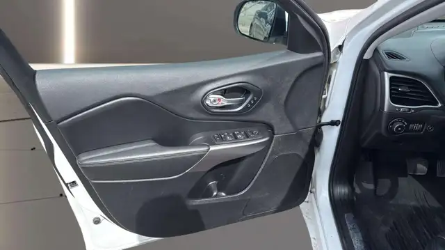 2019 Jeep Cherokee OVERLAND 4x4 2.0T B.S.A/NAV/CAM/PANOROOF/LOAD - Photo 14