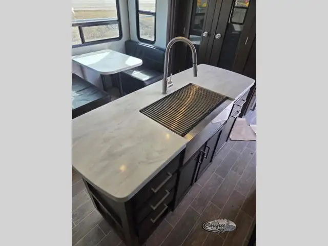 2021 Dutchmen RV Atlas 3602LFKB - Photo 14