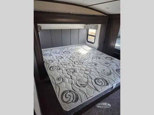 2021 Dutchmen RV Atlas 3602LFKB - Photo 18