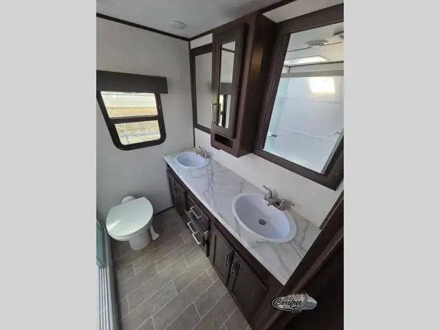 2021 Dutchmen RV Atlas 3602LFKB - Photo 22