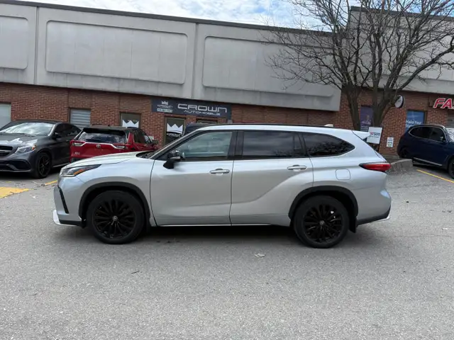 2023 Toyota Highlander XSE CVT, LEATHER, NAV, SUNROOF - Photo 3