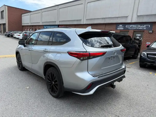 2023 Toyota Highlander XSE CVT, LEATHER, NAV, SUNROOF - Photo 4