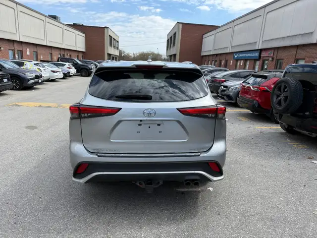 2023 Toyota Highlander XSE CVT, LEATHER, NAV, SUNROOF - Photo 5