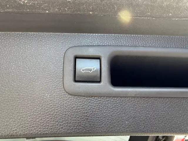 2023 Toyota Highlander XSE CVT, LEATHER, NAV, SUNROOF - Photo 11