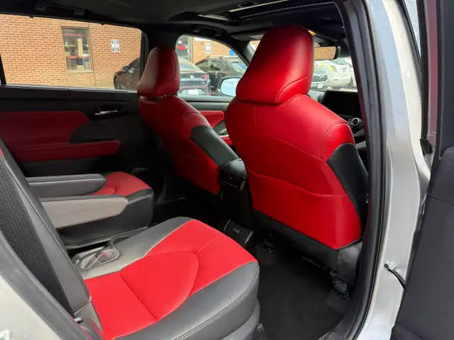 2023 Toyota Highlander XSE CVT, LEATHER, NAV, SUNROOF - Photo 12