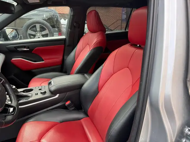 2023 Toyota Highlander XSE CVT, LEATHER, NAV, SUNROOF - Photo 14