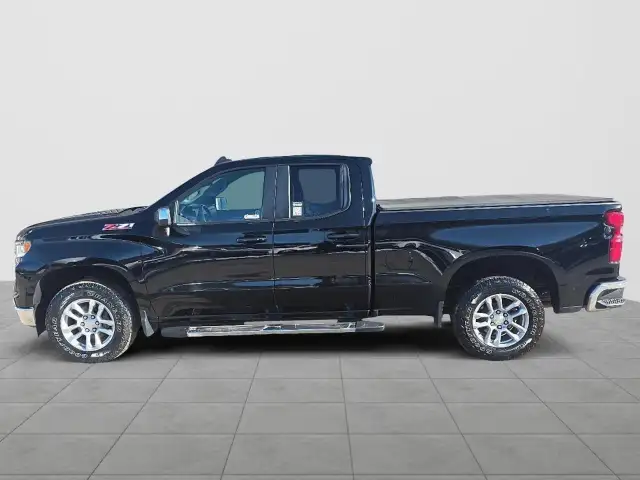 2022 Chevrolet Silverado 1500 LT 1LT | Save $23,075 vs New - Photo 7