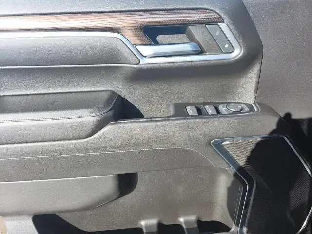 2022 Chevrolet Silverado 1500 LT 1LT | Save $23,075 vs New - Photo 13