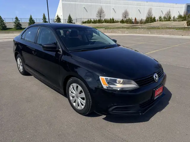 2013 Volkswagen Jetta Sedan 4dr 2.5L - Photo 2