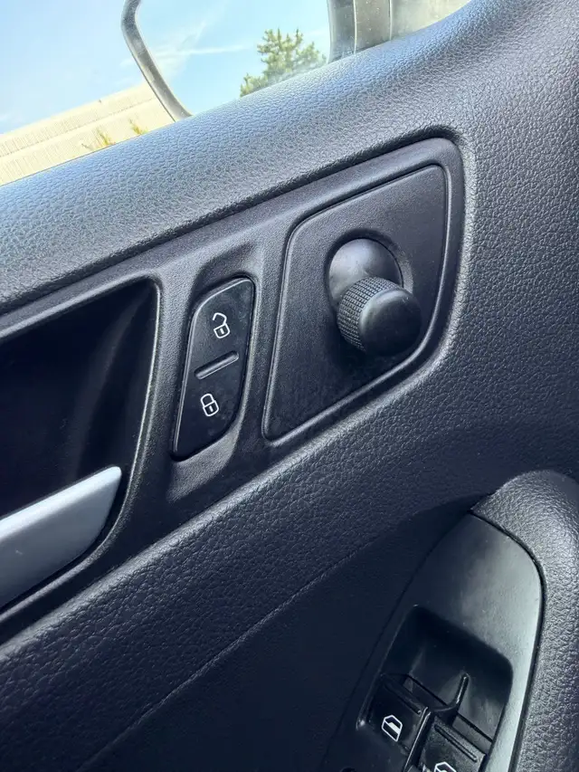 2013 Volkswagen Jetta Sedan 4dr 2.5L - Photo 11