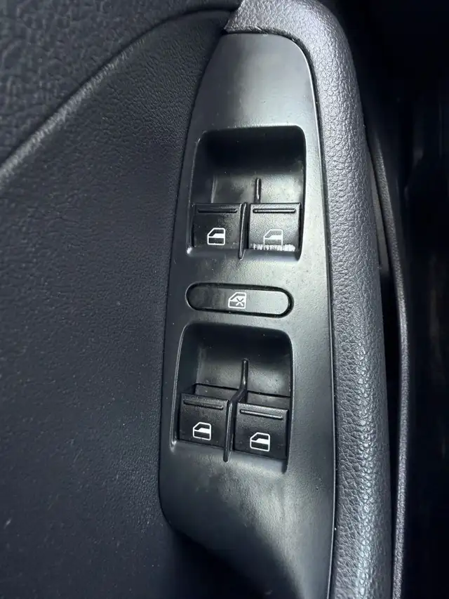 2013 Volkswagen Jetta Sedan 4dr 2.5L - Photo 15