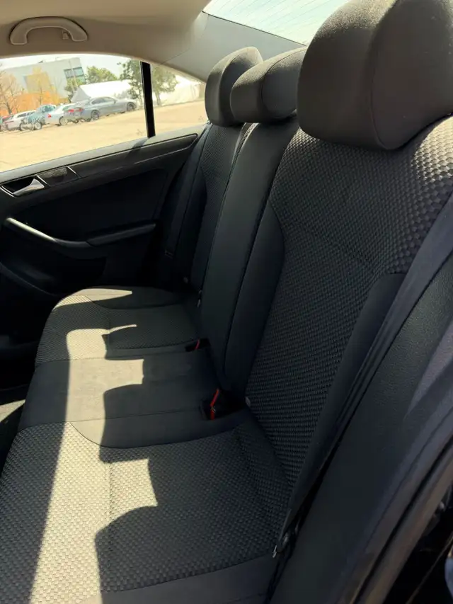 2013 Volkswagen Jetta Sedan 4dr 2.5L - Photo 17