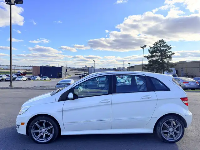 2011 Mercedes-Benz B-Class 4dr Hatchback B200 - Photo 14