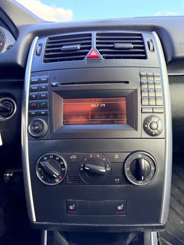 2011 Mercedes-Benz B-Class 4dr Hatchback B200 - Photo 17
