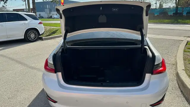 2020 BMW 3-Series 330I XDRIVE SPORT PACKAGE-NO ACCIDENTS - NAVIG - Photo 28