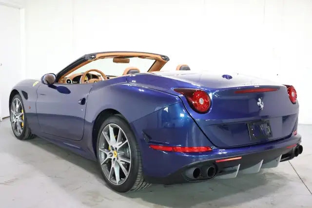 2015 Ferrari California T - Photo 4