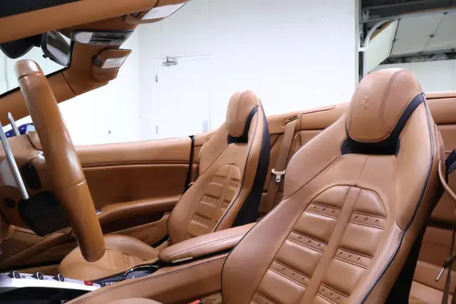 2015 Ferrari California T - Photo 15