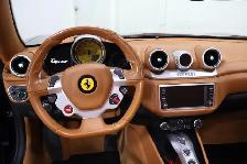 2015 Ferrari California T - Photo 17