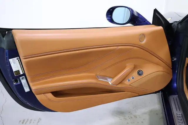 2015 Ferrari California T - Photo 24