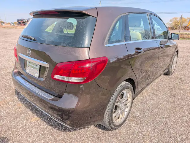 2015 Mercedes-Benz B-Class 4dr HB B 250 | Sun-roof! | Heated sea - Photo 3