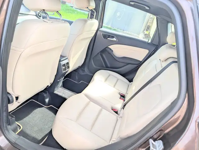 2015 Mercedes-Benz B-Class 4dr HB B 250 | Sun-roof! | Heated sea - Photo 8